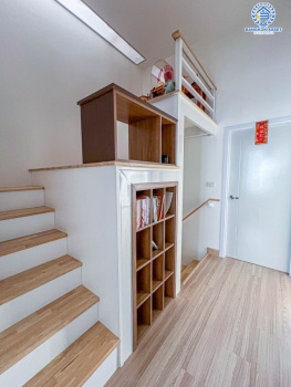 *****ภายในยังใหม่เอี่ยม! ทาวน์เฮ้าส์มือสอง โครงการ คิว ดิสทริคท์ เวสต์เกต เนื้อที่กว้าง 21.2 ตร.ว. ฟังก์ชัน 4 ห้องนอน 3 ห้องน้ำ 2 ที่จอดรถ ต่อเติมครัว และหลังคาโรงจอดรถ พร้อมเข้าอยู่ บนทำเลเดินทางสะดวก ใกล้รถไฟฟ้าสายสีม่วง "สถานีบางพลู" และทางด่วน "ศรีรัช"