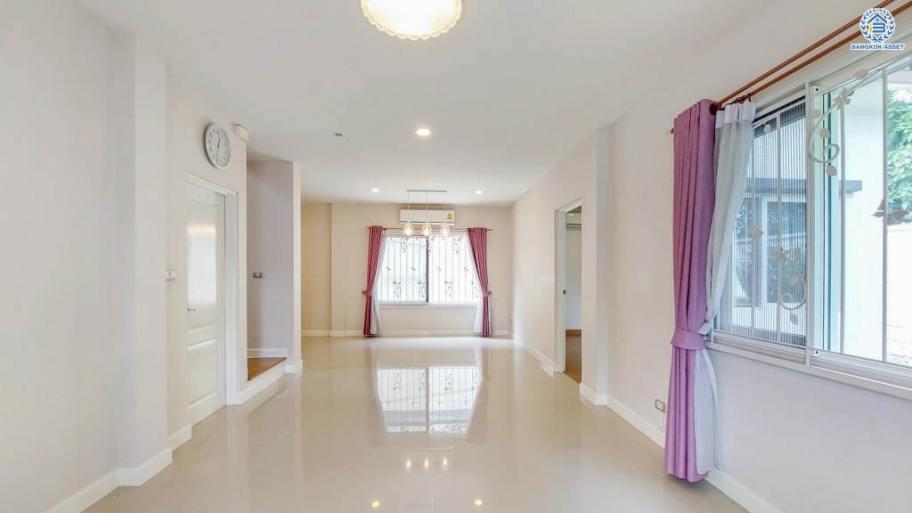 *****บ้านเดี่ยวมือสอง โครงการ เซนโทร ชัยพฤกษ์-แจ้งวัฒนะ จากแบรนด์ AP Thai เนื้อที่ 57.50 ตร.ว. ฟังก์ชัน 4 ห้องนอน 3 ห้องน้ำ 2 ที่จอดรถ ภายในสวย รอบบ้านมีพื้นที่โล่ง บนทำเลดี เชื่อมต่อถนนสะพานนนทบุรี-บางบัวทอง ถนนชัยพฤกษ์ ถนนราชพฤกษ์ ใกล้จุดขึ้นทางด่วน "แจ้งวัฒนะ"