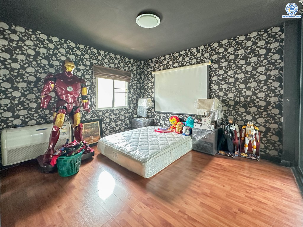 *****บ้านเดี่ยวมือสอง โครงการ บางกอกบูเลอวาร์ด พระราม5 หลังริม เนื้อที่ 76 ตร.ว. ฟังก์ชัน 2 ห้องนอน 3 ห้องน้ำ 2 ที่จอดรถ บ้านพร้อมเข้าอยู่ ภายในสวย บนทำเลเดินทางสะดวก เชื่อมต่อถนนราชพฤกษ์ ใกล้รถไฟฟ้าสายสีม่วง "สถานีบางรักใหญ่" และ "สถานีบางรักน้อยท่าอิฐ" จุดขึ้นทางด่วน "ศรีรัช"