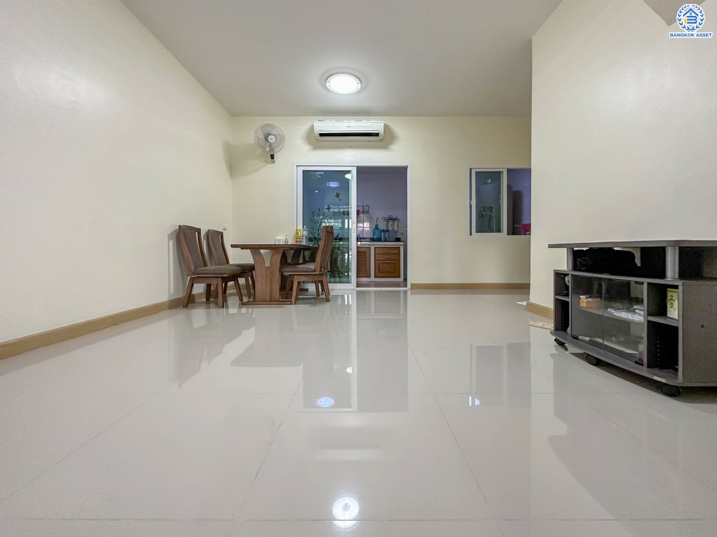 *****ทาวน์เฮ้าส์มือสอง โครงการ กัสโต้ วงแหวน-พระราม5 เนื้อที่ 18.50 ตร.ว. ฟังก์ชัน 3 ห้องนอน 2 ห้องน้ำ 2 ที่จอดรถ ภายในบ้านสวย พร้อมเข้าอยู่ บรรยากาศโครงการดี ทำเลเดินทางง่าย เชื่อมต่อถนนกาญจนาภิเษก ถนนราชพฤกษ์ ถนนนครอินทร์ ใกล้ห้างสรรพสินค้าเซ็นทรัลเวสต์เกต