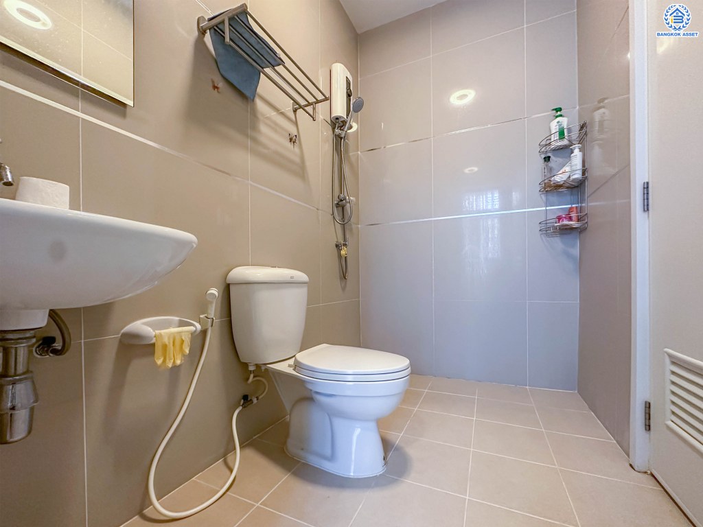 *****ทาวน์เฮ้าส์มือสอง โครงการ กัสโต้ วงแหวน-พระราม5 เนื้อที่ 18.50 ตร.ว. ฟังก์ชัน 3 ห้องนอน 2 ห้องน้ำ 2 ที่จอดรถ ภายในบ้านสวย พร้อมเข้าอยู่ บรรยากาศโครงการดี ทำเลเดินทางง่าย เชื่อมต่อถนนกาญจนาภิเษก ถนนราชพฤกษ์ ถนนนครอินทร์ ใกล้ห้างสรรพสินค้าเซ็นทรัลเวสต์เกต