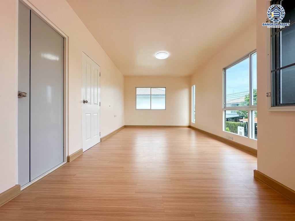 *****บ้านเดี่ยวมือสอง โครงการ พฤกษ์ลดา บางใหญ่2 หลังมุม เนื้อที่ 62.60 ตร.ว. ฟังก์ชัน 4 ห้องนอน 2 ห้องน้ำ 2 ที่จอดรถ บ้านพร้อมเข้าอยู่ ภายในสวย ทำเลเดินทางสะดวก เชื่อมต่อถนนกาญจนาภิเษก ถนนคลองถนน ถนนแก้วอินทร์ ใกล้ห้างสรรพสินค้าเซ็นทรัล เวสต์เกต รถไฟฟ้าสายสีม่วง "สถานีคลองบางไผ่" และจุดขึ้นทางด่วน "กาญจนาภิเษก"