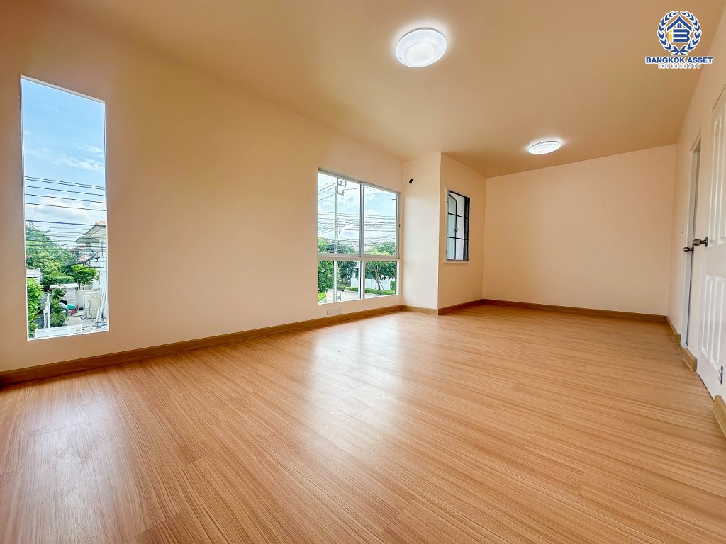 *****บ้านเดี่ยวมือสอง โครงการ พฤกษ์ลดา บางใหญ่2 หลังมุม เนื้อที่ 62.60 ตร.ว. ฟังก์ชัน 4 ห้องนอน 2 ห้องน้ำ 2 ที่จอดรถ บ้านพร้อมเข้าอยู่ ภายในสวย ทำเลเดินทางสะดวก เชื่อมต่อถนนกาญจนาภิเษก ถนนคลองถนน ถนนแก้วอินทร์ ใกล้ห้างสรรพสินค้าเซ็นทรัล เวสต์เกต รถไฟฟ้าสายสีม่วง "สถานีคลองบางไผ่" และจุดขึ้นทางด่วน "กาญจนาภิเษก"