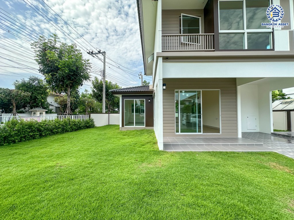 *****บ้านเดี่ยวมือสอง โครงการ พฤกษ์ลดา บางใหญ่2 หลังมุม เนื้อที่ 62.60 ตร.ว. ฟังก์ชัน 4 ห้องนอน 2 ห้องน้ำ 2 ที่จอดรถ บ้านพร้อมเข้าอยู่ ภายในสวย ทำเลเดินทางสะดวก เชื่อมต่อถนนกาญจนาภิเษก ถนนคลองถนน ถนนแก้วอินทร์ ใกล้ห้างสรรพสินค้าเซ็นทรัล เวสต์เกต รถไฟฟ้าสายสีม่วง "สถานีคลองบางไผ่" และจุดขึ้นทางด่วน "กาญจนาภิเษก"