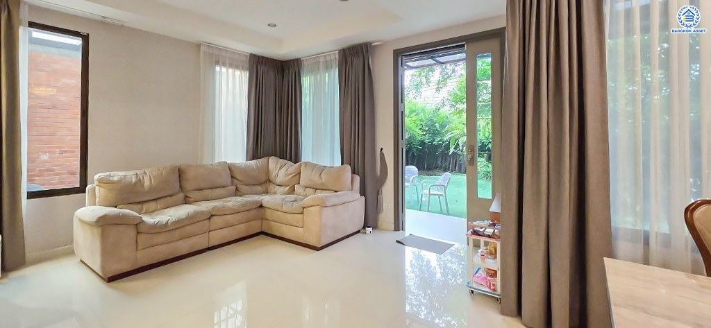 *****บ้านเดี่ยว 3 ชั้นมือสอง โครงการ ภัสสร สรงประภา-ดอนเมือง หลังริม เนื้อที่ 68 ตร.ว. ฟังก์ชัน 5 ห้องนอน 6 ห้องน้ำ 2 ที่จอดรถ โครงการบนทำเลเดินทางสะดวก เชื่อมต่อถนนสรงประภา ถนนเลียบคลองประปา ถนนประชาอุทิศ ใกล้รถไฟฟ้าสายสีแดง "สถานีสถานีดอนเมือง" และจุดขึ้นทางพิเศษอุดรรัถยา