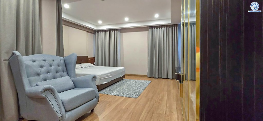 *****บ้านเดี่ยว 3 ชั้นมือสอง โครงการ ภัสสร สรงประภา-ดอนเมือง หลังริม เนื้อที่ 68 ตร.ว. ฟังก์ชัน 5 ห้องนอน 6 ห้องน้ำ 2 ที่จอดรถ โครงการบนทำเลเดินทางสะดวก เชื่อมต่อถนนสรงประภา ถนนเลียบคลองประปา ถนนประชาอุทิศ ใกล้รถไฟฟ้าสายสีแดง "สถานีสถานีดอนเมือง" และจุดขึ้นทางพิเศษอุดรรัถยา