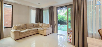 *****บ้านเดี่ยว 3 ชั้นมือสอง โครงการ ภัสสร สรงประภา-ดอนเมือง หลังริม เนื้อที่ 68 ตร.ว. ฟังก์ชัน 5 ห้องนอน 6 ห้องน้ำ 2 ที่จอดรถ โครงการบนทำเลเดินทางสะดวก เชื่อมต่อถนนสรงประภา ถนนเลียบคลองประปา ถนนประชาอุทิศ ใกล้รถไฟฟ้าสายสีแดง "สถานีสถานีดอนเมือง" และจุดขึ้นทางพิเศษอุดรรัถยา