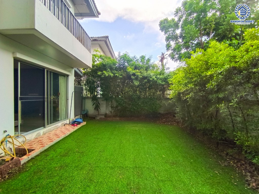 *****บ้านเดี่ยวมือสอง โครงการ โนเบิล จีโอ วัชรพล เนื้อที่ 50.40 ตร.ว. ฟังก์ชัน 3 ห้องนอน 2 ห้องน้ำ 2 ที่จอดรถ ภายในบ้านสวยมาก เจ้าของเดิมดูแลอย่างดี โครงการบนทำเลเดินทางสะดวก เชื่อมต่อถนนวัชรพล ถนนรัตนโกสินทร์สมโภช ถนนสุขาภิบาล5 ใกล้เซ็นทรัลรามอินทรา และจุดขึ้นทางด่วน "รามอินทรา-อาจณรงค์"