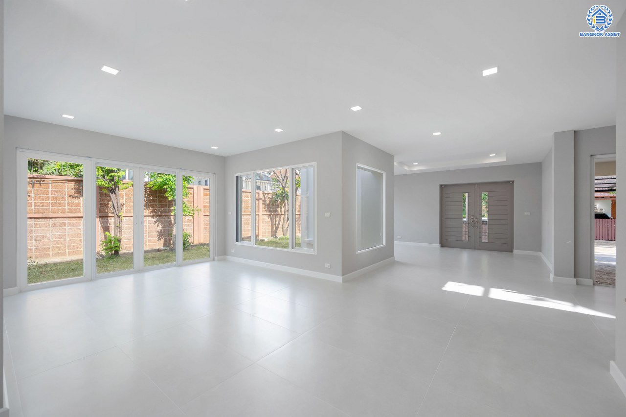 บ้านมือสองตกแต่งใหม่ โครงการ ลัดดารมย์ อิลิแกนซ์ พระราม5-2 หลังมุม พร้อมเรือนรับรอง บนเนื้อที่ 140.9 ตร.ว. ทำเลดี เดินทางสะดวก ติดวงเวียนพระราม5-นครอินทร์ เชื่อมต่อได้หลายเส้นทาง ใกล้รถไฟฟ้าและทางด่วน ฟังก์ชันการใช้งาน 3 ห้องนอน 3 ห้องน้ำ 1 ห้องแม่บ้าน จอดรถได้ 2 คัน