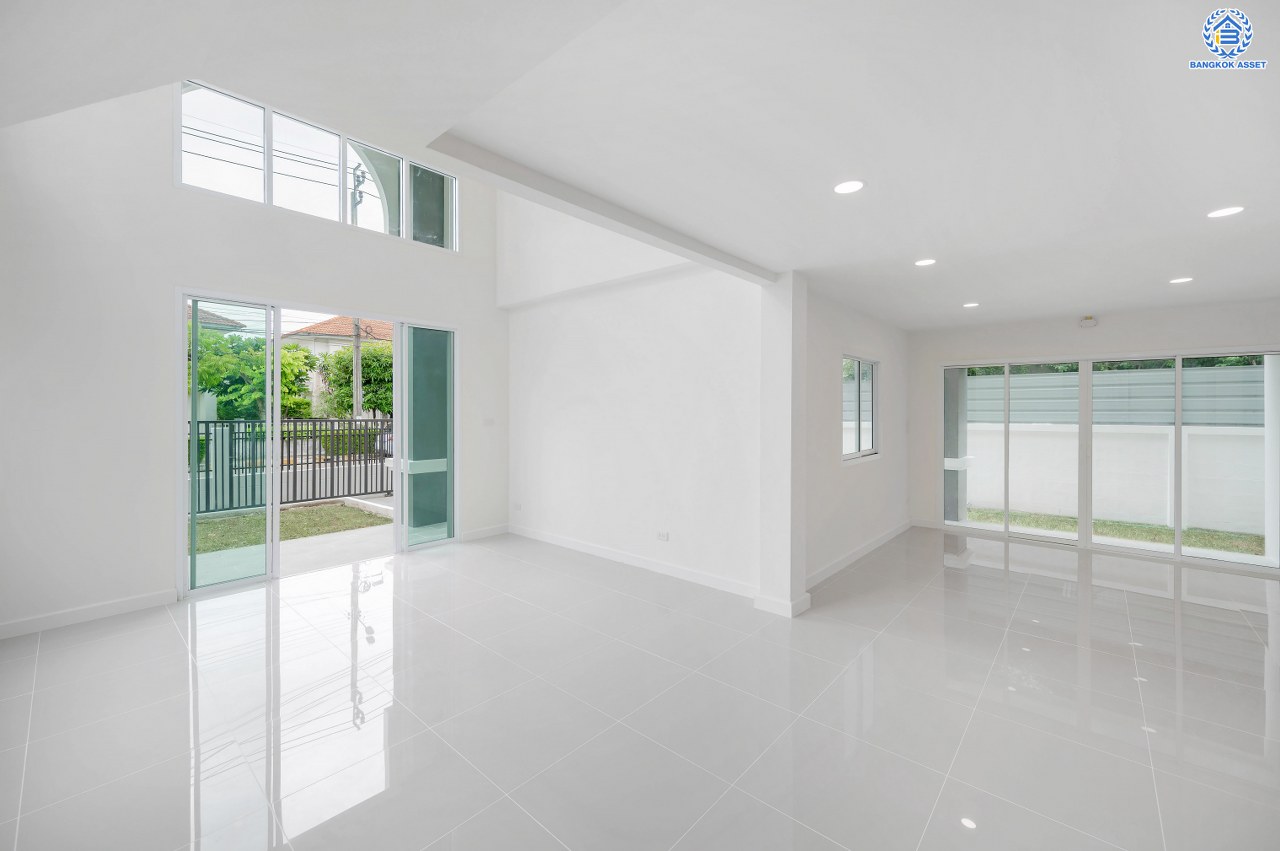 บ้านมือสองตกแต่งใหม่ โครงการ เนเบอร์โฮม วัชรพล เนื้อที่ 66.40 ตร.ว. พื้นที่ใช้สอย 173 ตร.ม. ฟังก์ชัน 4 ห้องนอน 3 ห้องน้ำ 2 ที่จอดรถ บนทำเลศักยภาพ เดินทางสะดวกเชื่อมต่อถนนสุขาภิบาล5 ถนนวัชรพล ถนนรามอินทรา ใกล้ห้างสรรพสินค้า Fashion Island และจุดขึ้นทางด่วน "รามอินทรา-อาจณรงค์"