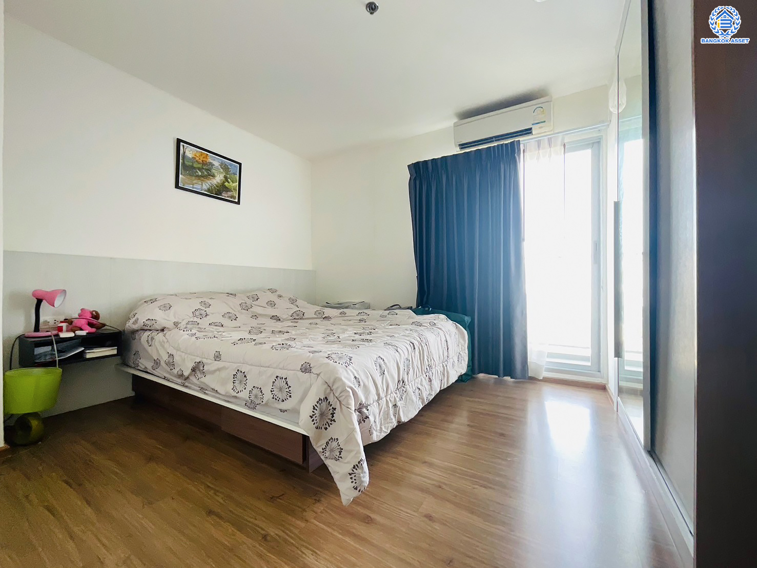 *****คอนโดมิเนียมมือสอง โครงการ ยู ดีไลท์ รัตนาธิเบศร์ ห้องริม ห้องใหญ่มากกว้างถึง 52.15 ตร.ม ฟังก์ชัน 2 ห้องนอน 1 ห้องน้ำ 1 ที่จอดรถ ทำเลดีติดถนนรัตนาธิเบศร์ เดินทางสะดวกใกล้รถไฟฟ้าทั้งสายสีม่วง และ สายสีชมพู ใกล้ห้างเอสพลานาด แคราย, เดอะมอลล์งามวงศ์วาน และ ใกล้จุดขึ้นทางด่วน "งามวงศ์วาน"  แถมฟรีเครื่องปรับอากาศ และ เครื่องทำน้ำอุ่น