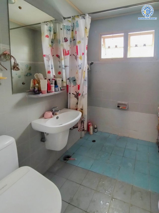 *****บ้านเดี่ยวมือสอง โครงการ ปาริชาติ 345 หลังมุม เนื้อที่กว้าง 76 ตร.ว.พื้นที่ใช้สอย 140 ตร.ม. ฟังก์ชัน 4 ห้องนอน 3 ห้องน้ำ 2 ที่จอดรถ บนทำเลเดินทางสะดวกสบาย เชื่อมต่อถนนสะพานนนทบุรี-บางบัวทอง ถนนรัตนาธิเบศร์ ถนนราชพฤกษ์ ใกล้ห้างสรรพสินค้าโรบินสันศรีสมาน