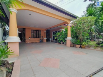 *****บ้านเดี่ยวมือสอง โครงการ ปาริชาติ 345 หลังมุม เนื้อที่กว้าง 76 ตร.ว.พื้นที่ใช้สอย 140 ตร.ม. ฟังก์ชัน 4 ห้องนอน 3 ห้องน้ำ 2 ที่จอดรถ บนทำเลเดินทางสะดวกสบาย เชื่อมต่อถนนสะพานนนทบุรี-บางบัวทอง ถนนรัตนาธิเบศร์ ถนนราชพฤกษ์ ใกล้ห้างสรรพสินค้าโรบินสันศรีสมาน