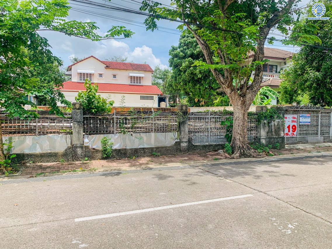 *****ที่ดินเปล่าในโครงการ ลดาวัลย์ ปิ่นเกล้า-บรมราชชนนี เนื้อที่ขนาด 119 ตร.ว. (หน้ากว้าง 18 เมตร) บนทำเลศักยภาพติดถนนบรมราชชนนี เชื่อมต่อหลายเส้นทาง ใกล้เซ็นทรัล ปิ่นเกล้า, เซ็นทรัลศาลายา และม.มหิดล