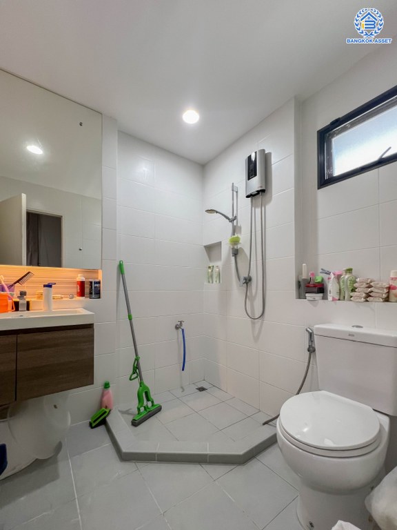 *****บ้านเดี่ยวมือสอง โครงการ บุราสิริ ราชพฤกษ์-345 หลังมุม เนื้อที่ 73 ตร.ว. พื้นที่ใช้สอย 262 ตร.ม. ฟังก์ชัน 4 ห้องนอน 4 ห้องน้ำ 2 ที่จอดรถ บ้านรีโนเวท ราคาถูกที่สุดในโครงการ บนทำเลเดินทางสะดวก เชื่อมต่อถนนราชพฤกษ์ ถนนกาญจนภิเษก ถนนสะพานนนทบุรี-บางบัวทอง(345) ใกล้จุดขึ้นทางด่วน "ศรีรัช"