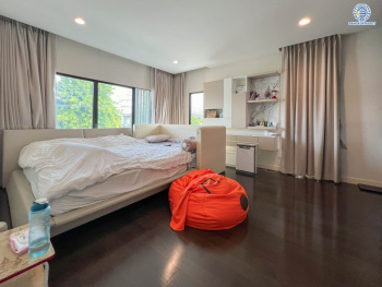 *****บ้านเดี่ยวมือสอง โครงการ บุราสิริ ราชพฤกษ์-345 หลังมุม เนื้อที่ 73 ตร.ว. พื้นที่ใช้สอย 262 ตร.ม. ฟังก์ชัน 4 ห้องนอน 4 ห้องน้ำ 2 ที่จอดรถ บ้านรีโนเวท ราคาถูกที่สุดในโครงการ บนทำเลเดินทางสะดวก เชื่อมต่อถนนราชพฤกษ์ ถนนกาญจนภิเษก ถนนสะพานนนทบุรี-บางบัวทอง(345) ใกล้จุดขึ้นทางด่วน "ศรีรัช"