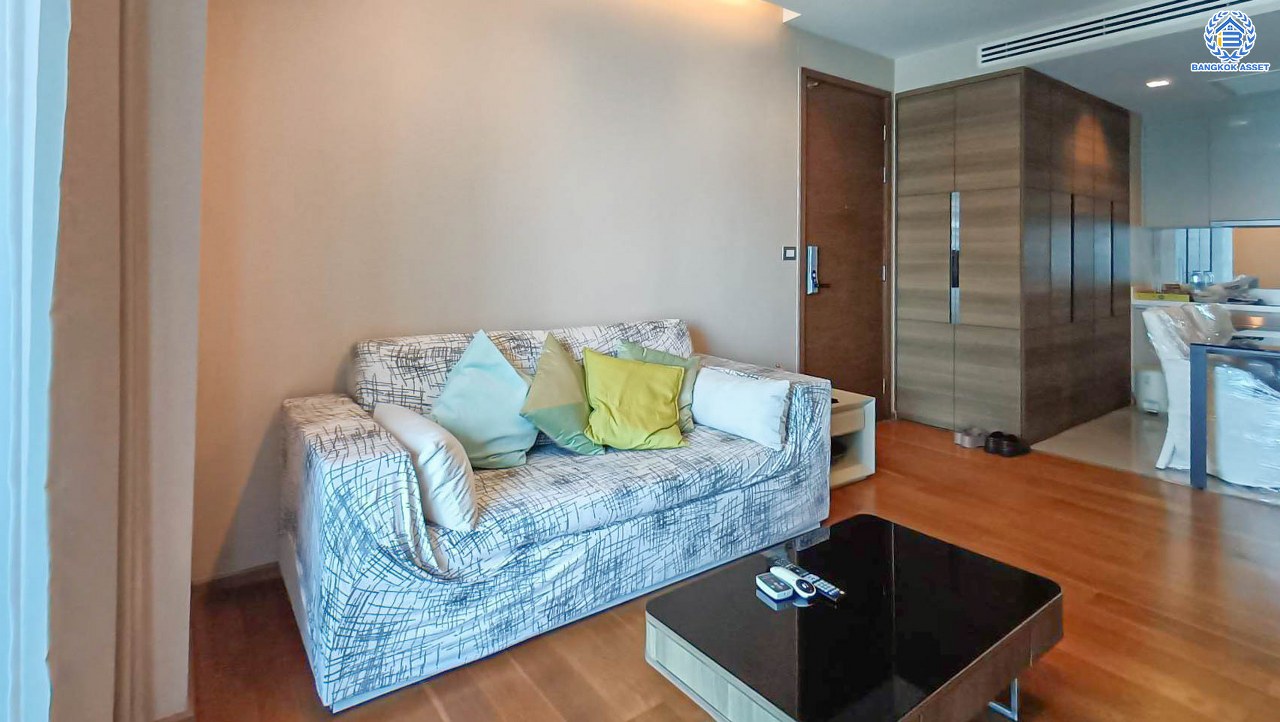 *****คอนโดมิเนียมมือสอง โครงการ ดิ แอดเดรส สาทร ห้องริม ห้องใหญ่มากกว้างถึง 55.51 ตร.ม ฟังก์ชัน 1 ห้องนอน 1 ห้องน้ำ 1 ที่จอดรถ ทำเลดีติดถนนสาทร เดินทางสะดวกด้วยรถไฟฟ้าทั้งสายสีเขียว "สถานีเซนต์หลุย" จุดขึ้นทางด่วน "ศรีรัช" ใกล้ห้างสรรพสินค้าเซ็นทรัลสีลมคอมเพล็กซ์