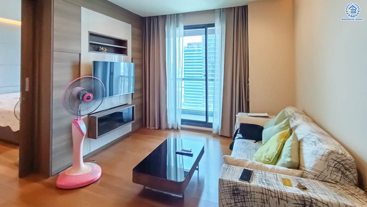 *****คอนโดมิเนียมมือสอง โครงการ ดิ แอดเดรส สาทร ห้องริม ห้องใหญ่มากกว้างถึง 55.51 ตร.ม ฟังก์ชัน 1 ห้องนอน 1 ห้องน้ำ 1 ที่จอดรถ ทำเลดีติดถนนสาทร เดินทางสะดวกด้วยรถไฟฟ้าทั้งสายสีเขียว "สถานีเซนต์หลุย" จุดขึ้นทางด่วน "ศรีรัช" ใกล้ห้างสรรพสินค้าเซ็นทรัลสีลมคอมเพล็กซ์