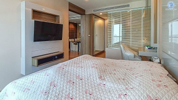 *****คอนโดมิเนียมมือสอง โครงการ ดิ แอดเดรส สาทร ห้องริม ห้องใหญ่มากกว้างถึง 55.51 ตร.ม ฟังก์ชัน 1 ห้องนอน 1 ห้องน้ำ 1 ที่จอดรถ ทำเลดีติดถนนสาทร เดินทางสะดวกด้วยรถไฟฟ้าทั้งสายสีเขียว "สถานีเซนต์หลุย" จุดขึ้นทางด่วน "ศรีรัช" ใกล้ห้างสรรพสินค้าเซ็นทรัลสีลมคอมเพล็กซ์