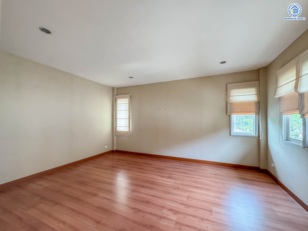 *****บ้านเดี่ยวมือสอง โครงการ คาซ่าวิลล์ สุขาภิบาล5 จากแบรนด์ Q.House เนื้อที่ 72 ตร.ว. ฟังก์ชัน 4 ห้องนอน 3 ห้องน้ำ 2 ที่จอดรถ บ้านสวย บ้านหลังใหญ่ราคาดี พร้อมเข้าอยู่ ทำเลเดินทางสะดวก เชื่อมต่อถนนเพิ่มสิน ถนนสุขาภิบาล5 ถนนสายไหม ใกล้จุดขึ้นทางด่วน "รามอินทรา-อาจณรงค์"