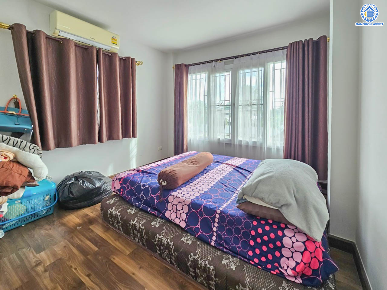 ****บ้านเดี่ยวมือสองย่านนนทบุรี โครงการ คุณาภัทร7 บ้านกล้วย-ไทรน้อย เนื้อที่กว้างขวางมากถึง 52.50 ตร.ว. ฟังก์ชัน 3 ห้องนอน 3 ห้องน้ำ ที่จอดรถ 2 คัน บนทำเลแห่งการเดินทาง ใกล้รถไฟฟ้าสายสีม่วง "สถานีคลองบางไผ่" และเซ็นทรัลเวสต์เกต