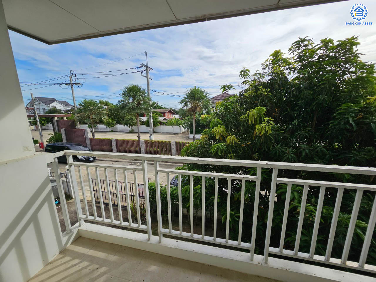 ****บ้านเดี่ยวมือสองย่านนนทบุรี โครงการ คุณาภัทร7 บ้านกล้วย-ไทรน้อย เนื้อที่กว้างขวางมากถึง 52.50 ตร.ว. ฟังก์ชัน 3 ห้องนอน 3 ห้องน้ำ ที่จอดรถ 2 คัน บนทำเลแห่งการเดินทาง ใกล้รถไฟฟ้าสายสีม่วง "สถานีคลองบางไผ่" และเซ็นทรัลเวสต์เกต