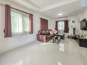 ****บ้านเดี่ยวมือสองย่านนนทบุรี โครงการ คุณาภัทร7 บ้านกล้วย-ไทรน้อย เนื้อที่กว้างขวางมากถึง 52.50 ตร.ว. ฟังก์ชัน 3 ห้องนอน 3 ห้องน้ำ ที่จอดรถ 2 คัน บนทำเลแห่งการเดินทาง ใกล้รถไฟฟ้าสายสีม่วง "สถานีคลองบางไผ่" และเซ็นทรัลเวสต์เกต