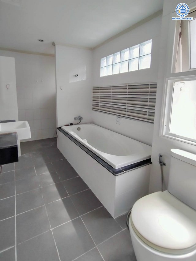 *****บ้านเดี่ยวมือสอง โครงการ ศุภาลัยพาร์ควิลล์ วงแหวน-ราชพฤกษ์ บ้านสวยเนื้อที่เยอะ 74 ตร.ว. ฟังก์ชัน 4 ห้องนอน 3 ห้องน้ำ 2 ที่จอดรถ แถมฟรี! เครื่องปรับอากาศ 3 เครื่อง  โครงการติดถนนใหญ่ และ เชื่อมต่อถนนสะพานนนทบุรี-บางบัวทอง ถนนถนนชัยพฤกษ์ ถนนกาญจานาภิเษก  ลากกระเป๋าเข้าพร้อมอยู่ได้เลย