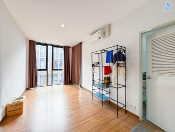 *****ทาวน์โฮม 3 ชั้นมือสอง โครงการ เฮ้าส์35 แจ้งวัฒนะ เนื้อที่กว้าง 16.50 ตร.ว. ฟังก์ชัน 3 ห้องนอน 3 ห้องน้ำ 1 ที่จอดรถ บ้านพร้อมอยู่ราคาถูกสุด บนทำเลเดินทางสะดวก เชื่อมต่อถนนสามัคคี ถนนติวานนท์ ถนนเลียบคลองปะปา ใกล้รถไฟฟ้าสายสีชมพู "สถานีแจ้งวัฒนะ14" และจุดขึ้นทางด่วน "แจ้งวัฒนะ"