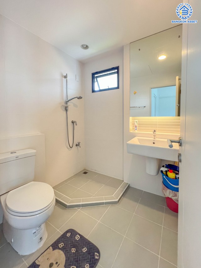 *****บ้านเดี่ยวมือสอง โครงการ บุราสิริ ราชพฤกษ์-345 เนื้อที่ 51.4 ตร.ว. พื้นที่ใช้สอย 150 ตร.ม. ฟังก์ชัน 3 ห้องนอน 3 ห้องน้ำ จอดรถได้ 2 คัน บนทำเลเดินทางสะดวก เชื่อมต่อถนนราชพฤกษ์ ถนนกาญจนภิเษก ถนนสะพานนนทบุรี-บางบัวทอง(345) ใกล้จุดขึ้นทางด่วน "ศรีรัช"