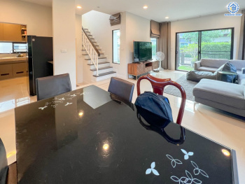 *****บ้านเดี่ยวมือสอง โครงการ บุราสิริ ราชพฤกษ์-345 เนื้อที่ 51.4 ตร.ว. พื้นที่ใช้สอย 150 ตร.ม. ฟังก์ชัน 3 ห้องนอน 3 ห้องน้ำ จอดรถได้ 2 คัน บนทำเลเดินทางสะดวก เชื่อมต่อถนนราชพฤกษ์ ถนนกาญจนภิเษก ถนนสะพานนนทบุรี-บางบัวทอง(345) ใกล้จุดขึ้นทางด่วน "ศรีรัช"