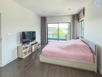 *****บ้านเดี่ยวมือสอง โครงการ บุราสิริ ราชพฤกษ์-345 เนื้อที่ 51.4 ตร.ว. พื้นที่ใช้สอย 150 ตร.ม. ฟังก์ชัน 3 ห้องนอน 3 ห้องน้ำ จอดรถได้ 2 คัน บนทำเลเดินทางสะดวก เชื่อมต่อถนนราชพฤกษ์ ถนนกาญจนภิเษก ถนนสะพานนนทบุรี-บางบัวทอง(345) ใกล้จุดขึ้นทางด่วน "ศรีรัช"