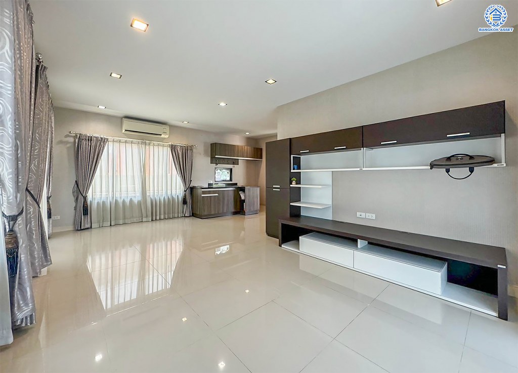 *****บ้านเดี่ยวมือสอง โครงการ สราญสิริ ติวานนท์-แจ้งวัฒนะ เนื้อที่ 52.60 ตร.ว. ฟังก์ชัน 3 ห้องนอน 3 ห้องน้ำ 2 ที่จอดรถ บ้านเดี่ยวพร้อมอยู่ ฟรีของแถมหลายรายการ โครงการบนทำเลดี เดินทางสะดวก เชื่อมต่อถนนแจ้งวัฒนะ ถนนติวานนท์ ใกล้ห้างสรรพสินค้าโรบินสัน ศรีสมาน เซ็นทรัลแจ้งวัฒนะ