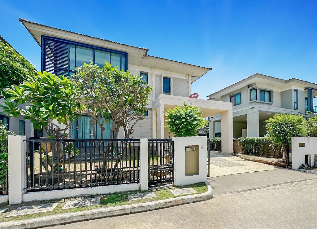 *****บ้านเดี่ยวมือสอง โครงการ สราญสิริ ติวานนท์-แจ้งวัฒนะ เนื้อที่ 52.60 ตร.ว. ฟังก์ชัน 3 ห้องนอน 3 ห้องน้ำ 2 ที่จอดรถ บ้านเดี่ยวพร้อมอยู่ ฟรีของแถมหลายรายการ โครงการบนทำเลดี เดินทางสะดวก เชื่อมต่อถนนแจ้งวัฒนะ ถนนติวานนท์ ใกล้ห้างสรรพสินค้าโรบินสัน ศรีสมาน เซ็นทรัลแจ้งวัฒนะ