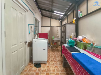 *****ทาวน์เฮ้าส์มือสองนนทบุรี โครงการ พฤกษาวิลล์22 นครอินทร์ เนื้อที่ 17.4 ตร.ว. ฟังก์ชัน 3 ห้องนอน 2 ห้องน้ำ 1 ที่จอดรถ แถมฟรี! เครื่องปรับอากาศ 1 เครื่อง, เครื่องทำน้ำอุ่น 1 เครื่อง บนทำเลเดินทางสะดวก เชื่อมต่อ ถนนนครอินทร์, ถนนพิบูลสงคราม ใกล้สะพานพระราม 5 และรถไฟฟ้าสายสีม่วง "สถานีแยกติวานนท์"