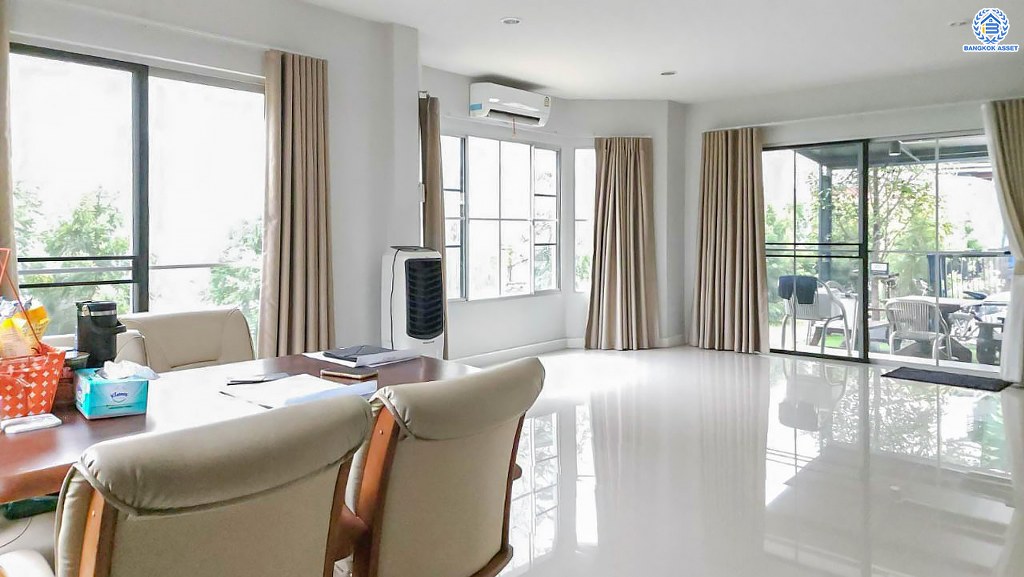 *****บ้านแฝดมือสอง โครงการ ชัยพฤกษ์ ราชพฤกษ์-แจ้งวัฒนะ หลังริม เนื้อที่ 58.80 ตร.ว. ฟังก์ชัน 3 ห้องนอน 3 ห้องน้ำ 2 ที่จอดรถ คุณภาพแบรนด์ LH บนทำเลศักยภาพติดถนนราชพฤกษ์ เชื่อมต่อถนนแจ้งวัฒนะ ถนนติวานนท์  ใกล้รถไฟฟ้าสายสีม่วง "สถานีบางรักใหญ่" และจุดขึ้นทางด่วน "แจ้งวัฒนะ"