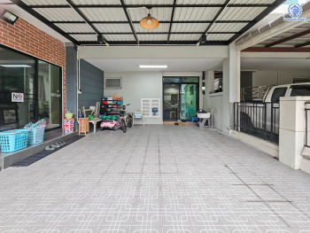 *****บ้านแฝดมือสอง โครงการ เดอะวิลล่า รัตนาธิเบศร์ เนื้อที่ 35.80 ตร.ว. ฟังก์ชัน 3 ห้องนอน 2 ห้องน้ำ 2 ที่จอดรถ ฟังก์ชันครบ สวย พร้อมเข้าอยู่ ทำเลเดินทางสะดวก เชื่อมต่อถนนรัตนาธิเบศร์ ถนนชัยพฤกษ์ ถนนราชพฤกษ์ ใกล้รถไฟฟ้าสายสีม่วง "สถานีบางรักน้อยท่าอิฐ" และจุดขึ้นทางด่วน "งามวงศ์วาน"