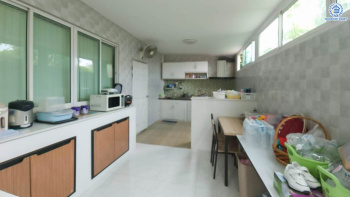 *****ทาวน์เฮ้าส์มือสอง โครงการ ซื่อตรง แกรนด์โฮม เกษตร-รัชโยธิน หลังมุม เนื้อที่ 44.20 ตร.ว. ฟังก์ชัน 4 ห้องนอน 4 ห้องน้ำ 2 ที่จอดรถ ฟังก์ชันครบครัน ติดถนนเมน พร้อมเข้าอยู่ โครงการบนทำเลเมือง เชื่อมต่อถนนรัชดาภิเษก ถนนลาดพร้าว ใกล้รถไฟฟ้าสายสีเขียว "สถานีเสนานิคม"