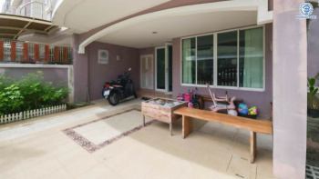 *****ทาวน์เฮ้าส์มือสอง โครงการ ซื่อตรง แกรนด์โฮม เกษตร-รัชโยธิน หลังมุม เนื้อที่ 44.20 ตร.ว. ฟังก์ชัน 4 ห้องนอน 4 ห้องน้ำ 2 ที่จอดรถ ฟังก์ชันครบครัน ติดถนนเมน พร้อมเข้าอยู่ โครงการบนทำเลเมือง เชื่อมต่อถนนรัชดาภิเษก ถนนลาดพร้าว ใกล้รถไฟฟ้าสายสีเขียว "สถานีเสนานิคม"