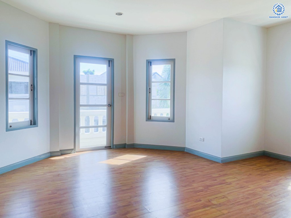 *****บ้านเดี่ยวมือสอง โครงการ กฤษดานคร39 ปิ่นเกล้า เนื้อที่ 120 ตร.ว. ฟังก์ชัน 4 ห้องนอน 3 ห้องน้ำ 2 ที่จอดรถ บ้านสวยทำเลดี พร้อมเข้าอยู่ โครงการบนทำเลเดินทางสะดวก เชื่อมต่อถนนบรมราชชนนี ถนนพุทธมณฑลสาย2 ถนนเพชรเกษม ใกล้ทางคู่ขนานลอยฟ้าบรมราชชนนี