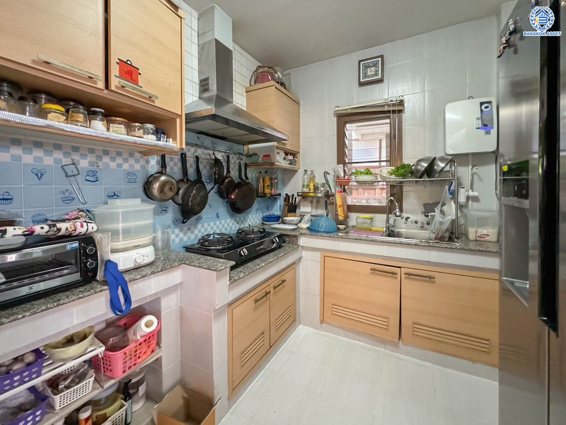 *****บ้านเดี่ยวมือสอง โครงการ เศรษฐสิริ ประชาชื่น หลังมุม เนื้อที่ 62.10 ตร.ว. ฟังก์ชัน 3 ห้องนอน 3 ห้องน้ำ 2 ที่จอดรถ สุดยอดความเป็นส่วนตัว ใจกลางแจ้งวัฒนะ ติดศูนย์ราชการแจ้งวัฒนะ โครงการมีคุณภาพบนทำเลเดินทางสะดวก เชื่อมต่อถนนสามัคคี ถนนประชาชื่น ถนนงามวงศ์วาน ใกล้เดอะมอลล์ งามวงศ์วาน และจุดขึ้นทางด่วน "ศรีรัช"