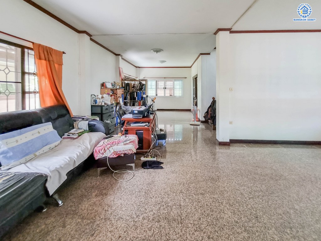 *****บ้านเดี่ยวมือสอง โครงการ จินดาวิลล์ บรมราชชนนี เนื้อที่ 50.30 ตร.ว. ฟังก์ชัน 3 ห้องนอน 2 ห้องน้ำ 1 ที่จอดรถ บ้านทำเลดี โครงการบนทำเลเดินทางสะดวก เชื่อมต่อถนนศาลาธรรมสพน์ ถนนบรมราชชนนี ถนนกาญจนาภิเษก ใกล้ห้างสรรพสินค้าเซ็นทรัล ปิ่นเกล้า