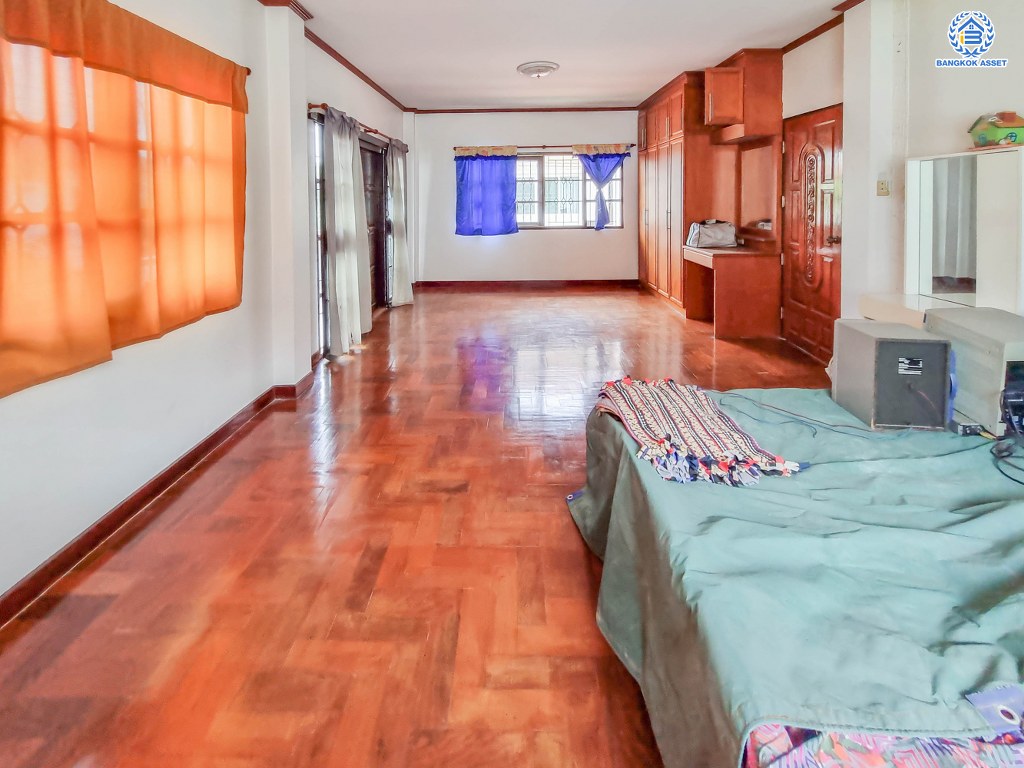 *****บ้านเดี่ยวมือสอง โครงการ จินดาวิลล์ บรมราชชนนี เนื้อที่ 50.30 ตร.ว. ฟังก์ชัน 3 ห้องนอน 2 ห้องน้ำ 1 ที่จอดรถ บ้านทำเลดี โครงการบนทำเลเดินทางสะดวก เชื่อมต่อถนนศาลาธรรมสพน์ ถนนบรมราชชนนี ถนนกาญจนาภิเษก ใกล้ห้างสรรพสินค้าเซ็นทรัล ปิ่นเกล้า