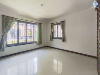 *****บ้านเดี่ยวมือสอง โครงการ กฤษณา พระราม5-กาญจนาภิเษก เนื้อที่ 65 ตร.ว. ฟังก์ชัน 3 ห้องนอน 3 ห้องน้ำ 2 ที่จอดรถ บ้านพร้อมเข้าอยู่ ทำเลดี เดินทางเข้าออกได้หลายเส้นทาง เชื่อมต่อถนนบางบัวทอง ถนนกาญจนาภิเษก ถนนนครอินทร์ ใกล้ห้างสรรพสินค้าเซ็นทรัลเวสต์เกต และจุดขึ้นทางด่วน "ศรีรัช"...