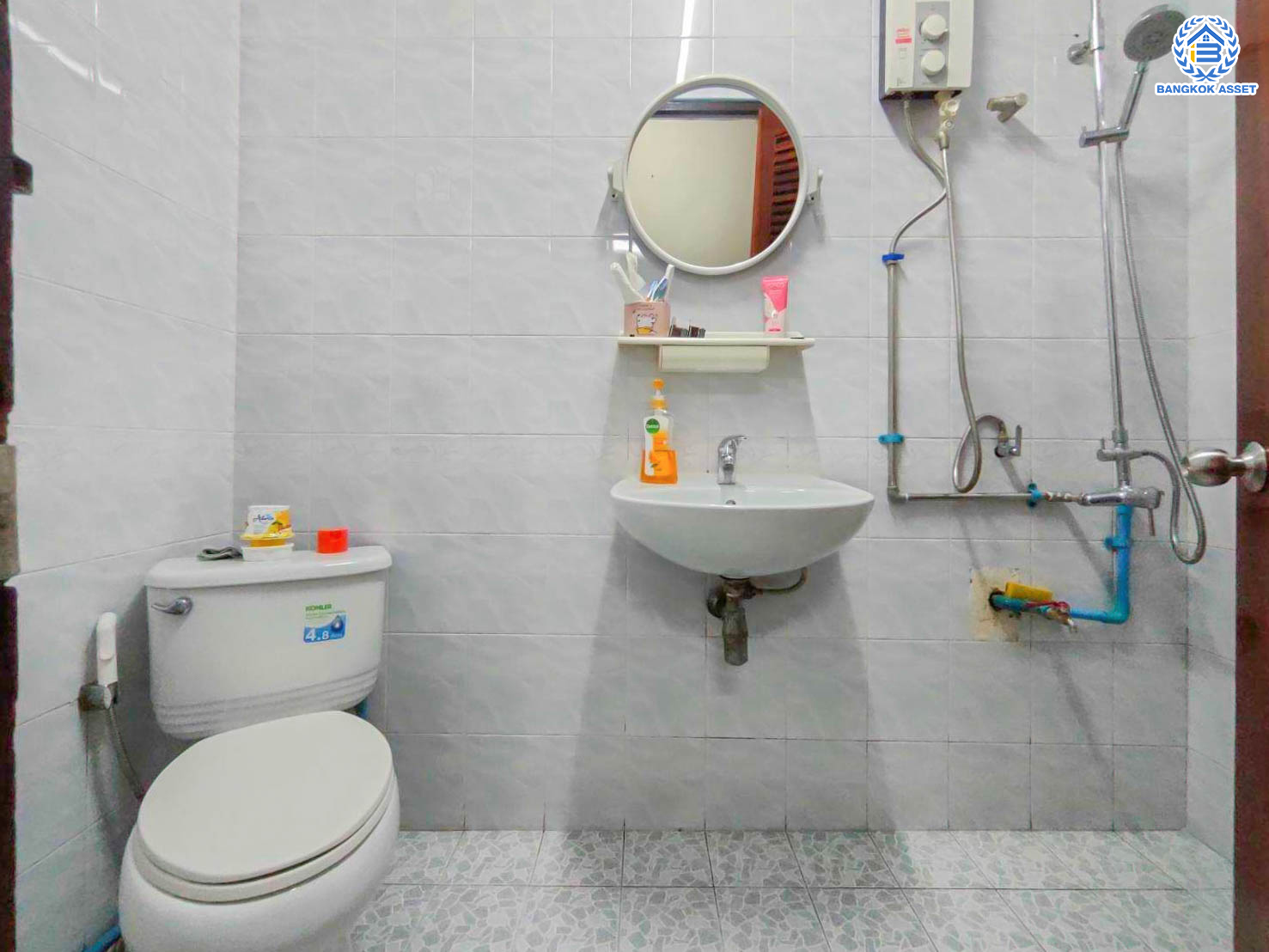 *****ทาวน์โฮมมือสอง โครงการ พงษ์ศิริชัย1 เพชรเกษม เนื้อที่ 35.50 ตร.ว. ฟังก์ชั่นเยอะ 5 ห้องนอน 3 ห้องน้ำ จอดรถได้ 1 คัน ใกล้แหล่งอำนวยความสะดวก ทำเลดี โครงการติดถนนเพชรเกษม เชื่อมต่อหลายเส้นทาง ใกล้รถไฟฟ้าสายสีน้ำเงิน "สถานีหลักสอง"