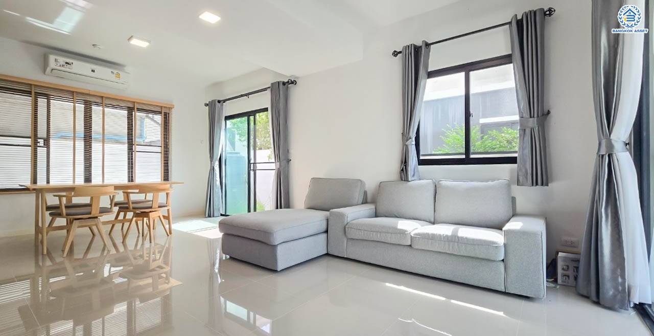 *****บ้านแฝดมือสองนนทบุรี โครงการ เดอะคอนเนค44 กาญจนาภิเษก-กันตนา เนื้อที่กว้างมากถึง 35.5 ตร.ว. ฟังก์ชัน 3 ห้องนอน 2 ห้องน้ำ 2 ที่จอดรถ บนทำเลดีมาก เดินทางสะดวกเชื่อมต่อ ถนนกาญจนาภิเษก, ถนนนครอินทร์ ใกล้ห้างเซ็นทรัลเวสต์เกตและโรงเรียนเทพศิรินทร์...