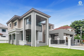 บ้านมือสองตกแต่งใหม่ โครงการ พฤกษ์ภิรมย์รีเจนท์ ปิ่นเกล้า บนสังคมคุณภาพจากแบรนด์ Q.House หลังใหญ่กว่า 228.9 ตร.ว. ดีไซน์ทันสมัย ฟังก์ชัน 5 ห้องนอน (ห้องนอนชั้นล่าง 1 ห้อง) 6 ห้องน้ำ 2 ห้องอเนกประสงค์ 1 ห้องแม่บ้าน จอดรถได้ 3 คัน บนที่สุดแห่งทำเลศักยภาพ หน้าโครงการติดถนนกาญจนาภิเษก เชื่อมต่อทุกการเดินทาง ใกล้จุดขึ้นทางด่วน "ศรีรัช" และรถไฟฟ้าสายสีม่วง "สถานีตลาดบางใหญ่"...