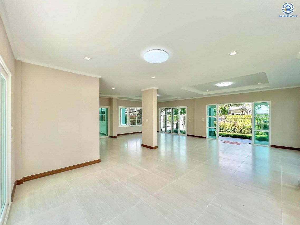 บ้านเดี่ยวมือสอง โครงการ ศุภาลัย พรีมา วิลล่า เนื้อที่ 102.50 ตร.ว. พื้นที่ใช้สอย 270 ตร.ม. ฟังก์ชัน 4 ห้องนอน 3 ห้องน้ำ 3 ที่จอดรถ บ้านสวยทำเลดี  พร้อมอยู่ บนทำเลเดินทางสะดวก เชื่อมต่อถนนวงแหวนกาญจนาภิเษก ถนนบรมราชชนนี ใกล้เซ็นทรัลปิ่นเกล้า และจุดขึ้นทางต่างระดับบรมราชชนนี