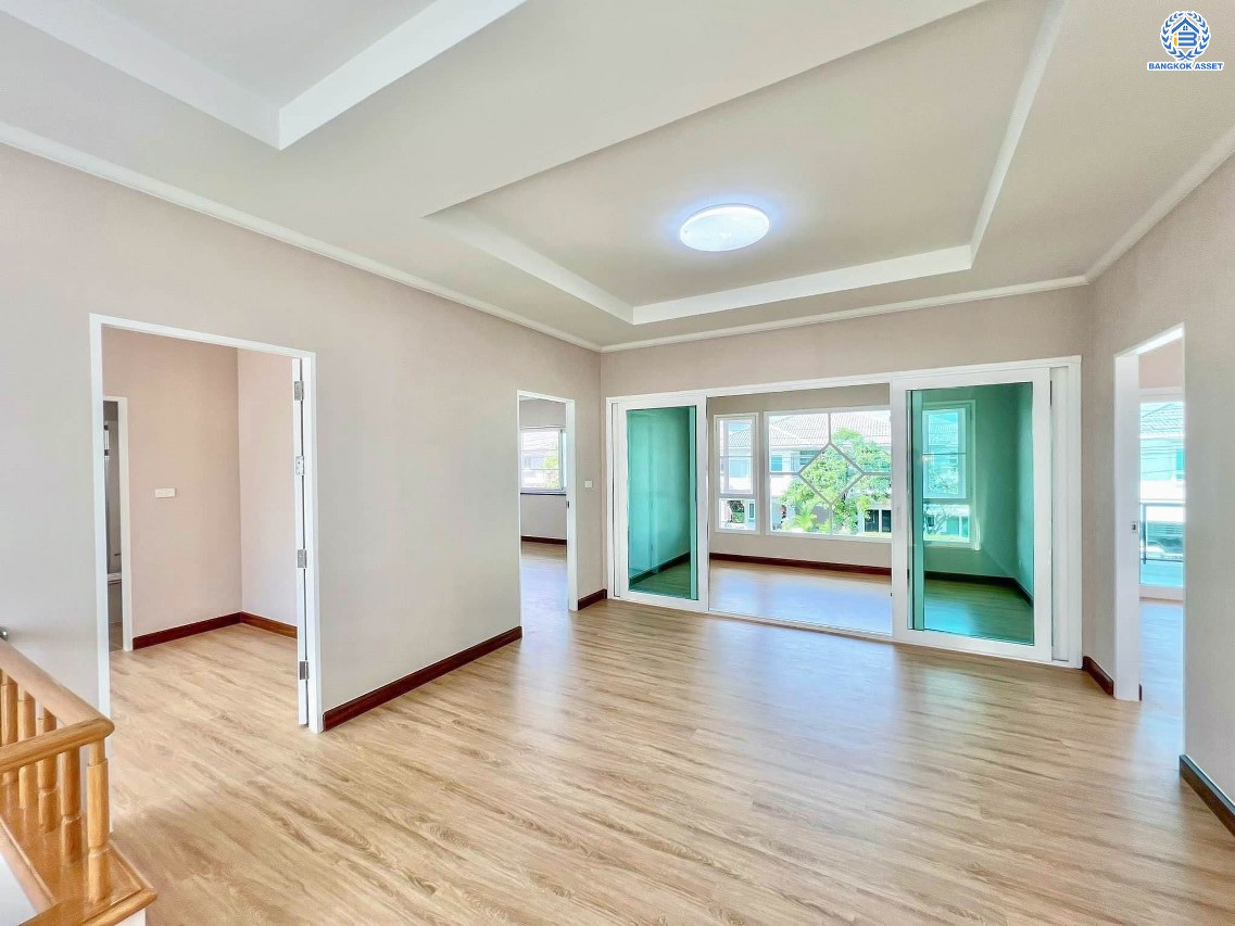 บ้านเดี่ยวมือสอง โครงการ ศุภาลัย พรีมา วิลล่า เนื้อที่ 102.50 ตร.ว. พื้นที่ใช้สอย 270 ตร.ม. ฟังก์ชัน 4 ห้องนอน 3 ห้องน้ำ 3 ที่จอดรถ บ้านสวยทำเลดี  พร้อมอยู่ บนทำเลเดินทางสะดวก เชื่อมต่อถนนวงแหวนกาญจนาภิเษก ถนนบรมราชชนนี ใกล้เซ็นทรัลปิ่นเกล้า และจุดขึ้นทางต่างระดับบรมราชชนนี