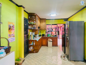 *****บ้านเดี่ยวมือสอง โครงการ พงษ์ศิริชัย พุทธมณฑลสาย3 เนื้อที่ 133 ตร.ว. พื้นที่ใช้สอยถึง 300 ตร.ม. ฟังก์ชันจัดเต็ม 6 ห้องนอน 4 ห้องน้ำ จอดรถได้ 2 คัน บนทำเลเชื่อมต่อเมืองอย่างรวดเร็ว ใกล้ทางคู่ขนานลอยฟ้าบรมราชชนนี ทางด่วน "กาญจนาภิเษก" ม.มหิดล และเซ็นทรัลปิ่นเกล้า